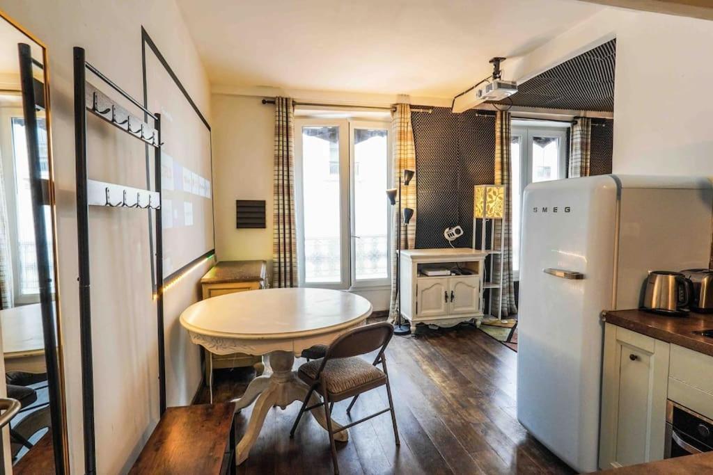Studio With Home Cinema@Paris Chatelet Exterior photo